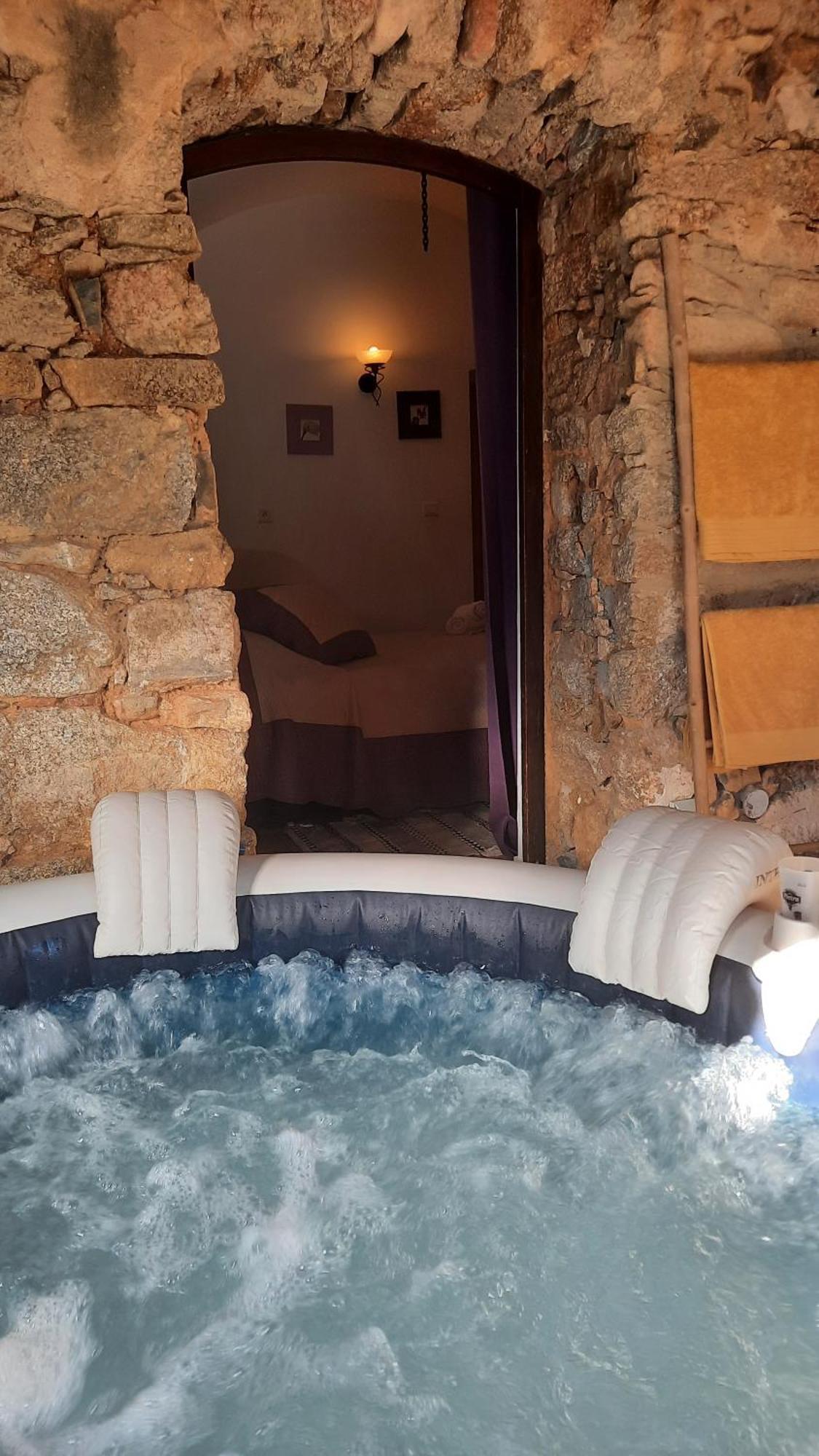 Chambre Love Romantique Avec Spa Privee Calvi  Ngoại thất bức ảnh